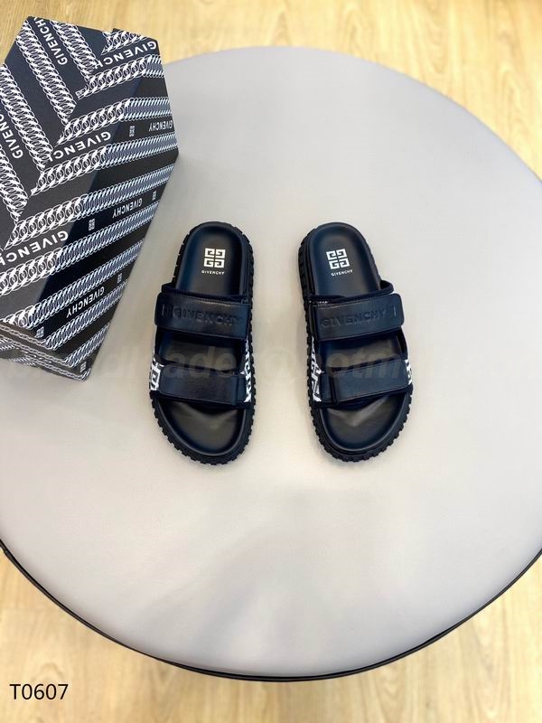 GIVENCHY Men's Slippers 8
